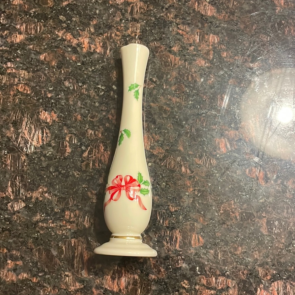 Lenox Christmas Mistletoe Vase 7.5 inch (with box)